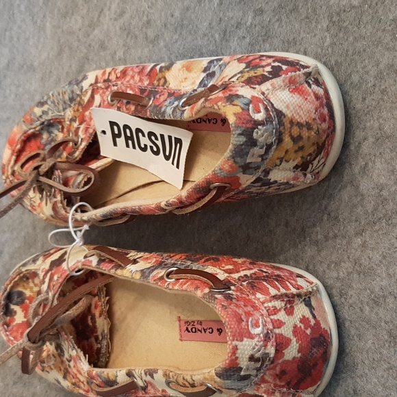 Rock & Candy boat shoe by Zigi Size 9 Boatie multi Floral Flats - Picture 3 of 7